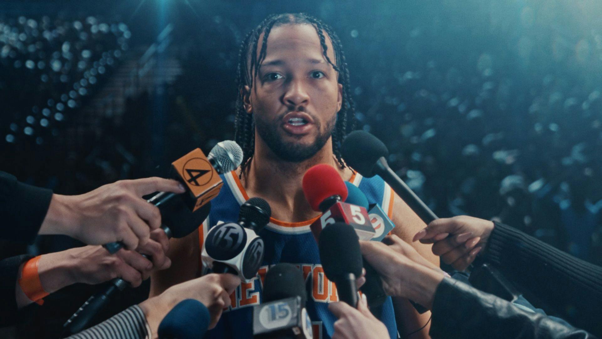 New York Knicks star Jalen Brunson pretends to answer questions as part of an NBA playoffs ad.